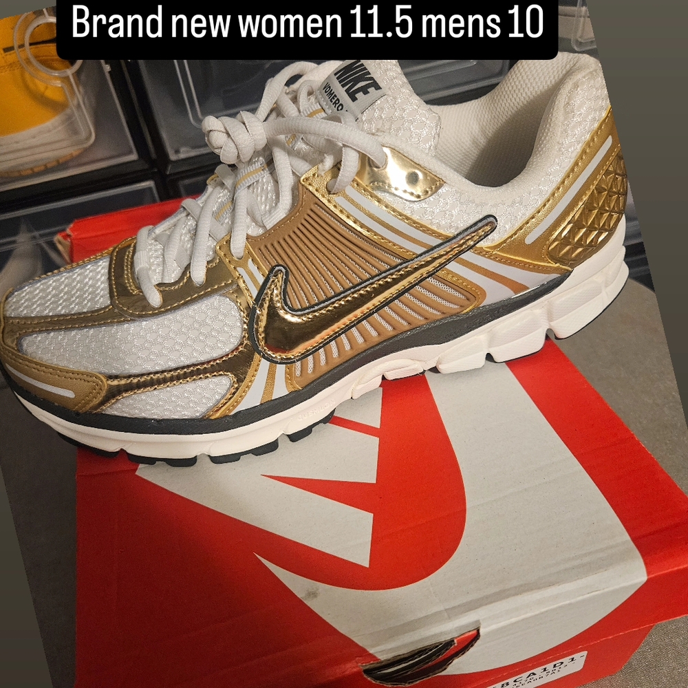 Nike White and Gold Running Shoes